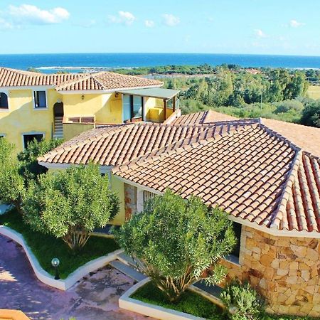 Oleandri Rossi Villa Tanaunella Exterior foto