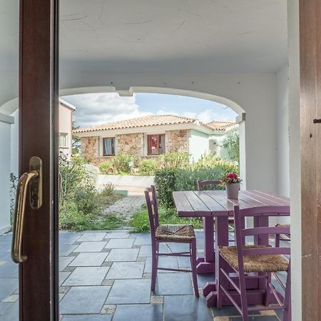 Oleandri Rossi Villa Tanaunella Exterior foto
