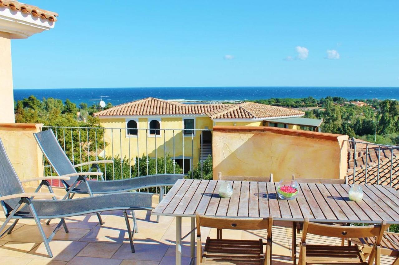 Oleandri Rossi Villa Tanaunella Exterior foto